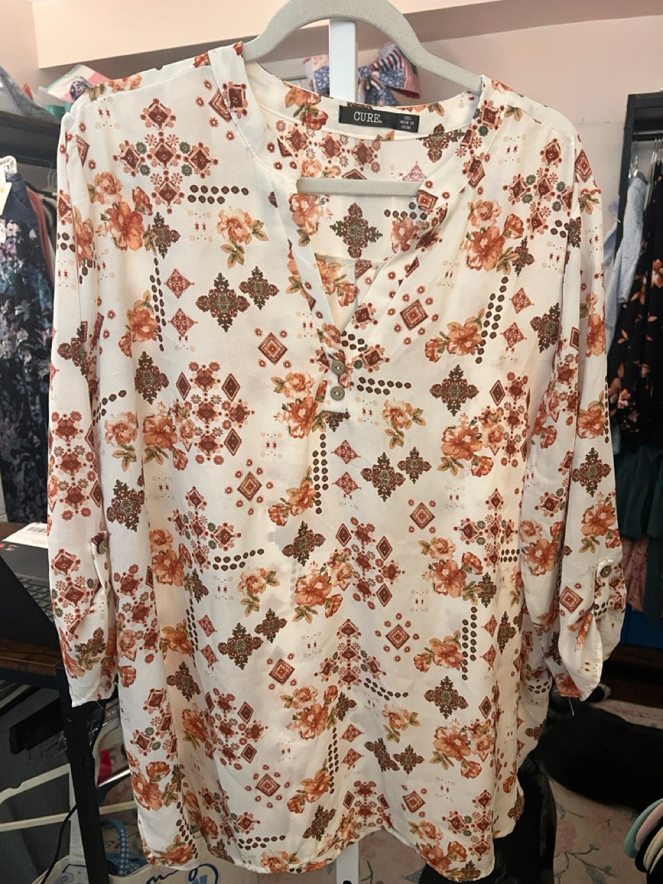 14. 3x (Fits like a 2x) Cure Ivory Printed Top