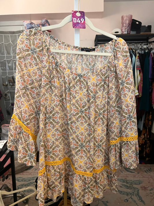 49. 1x Zac & Rachel Multi Color Yellow Lace Trim Top