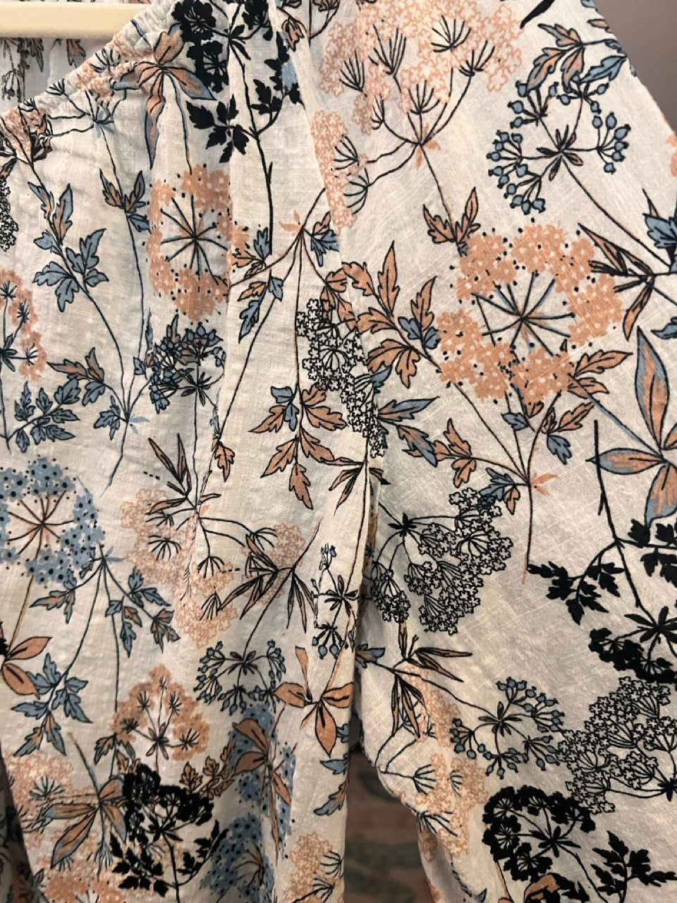 50. XL Anna White Floral Blue Boho Top